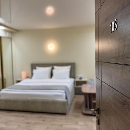 Central Hotel Gjumri Eksteriør billede