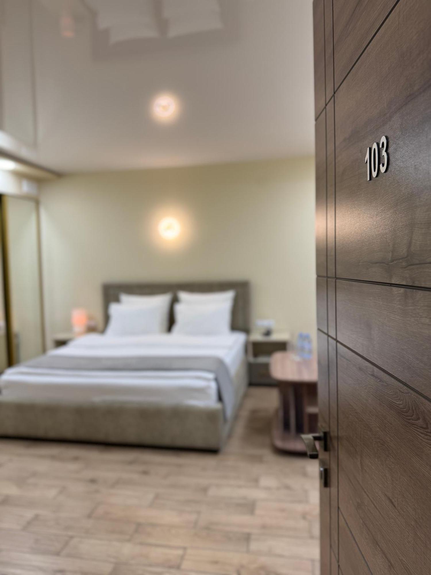Central Hotel Gjumri Eksteriør billede